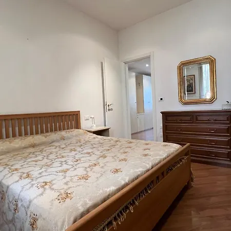 Charming Near Saragozza