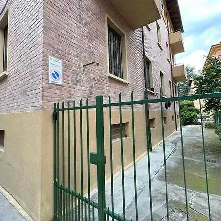 Charming Near Saragozza Appartement *