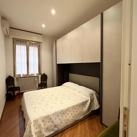 Charming Near Saragozza Appartement Bologne