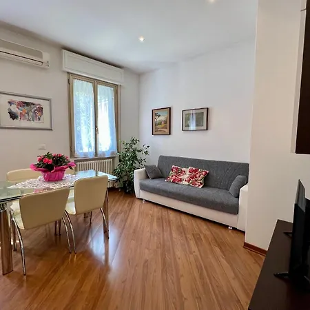 Charming Near Saragozza Appartement Bologne