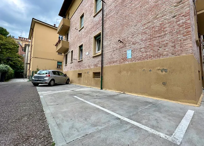 Charming Near Saragozza 博洛尼亚