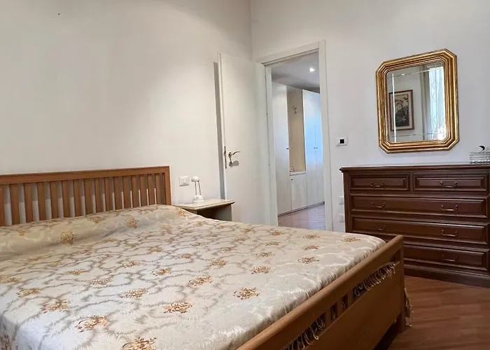 Charming Near Saragozza