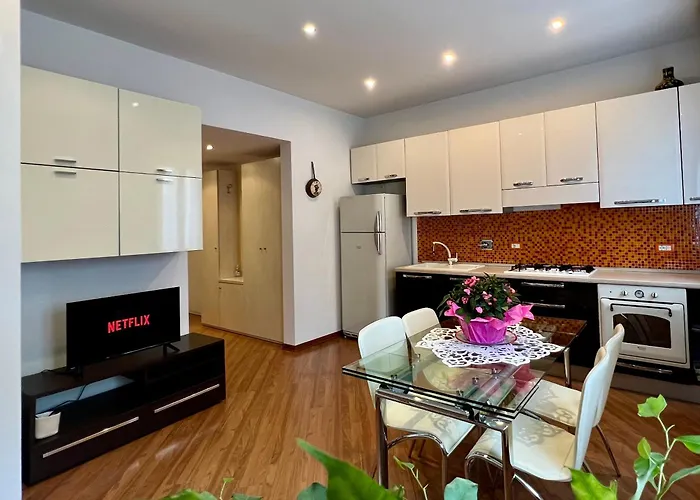 Charming Near Saragozza 公寓