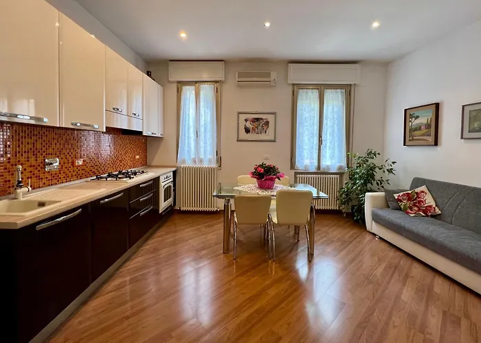 Charming Near Saragozza