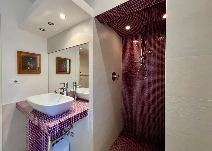 Charming Near Saragozza 아파트 *